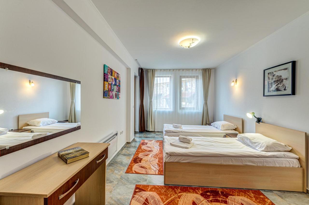 Bright And Spacious 2-Bdr Apartment With Balcony By Flat Mаnager Παμπόροβο Εξωτερικό φωτογραφία
